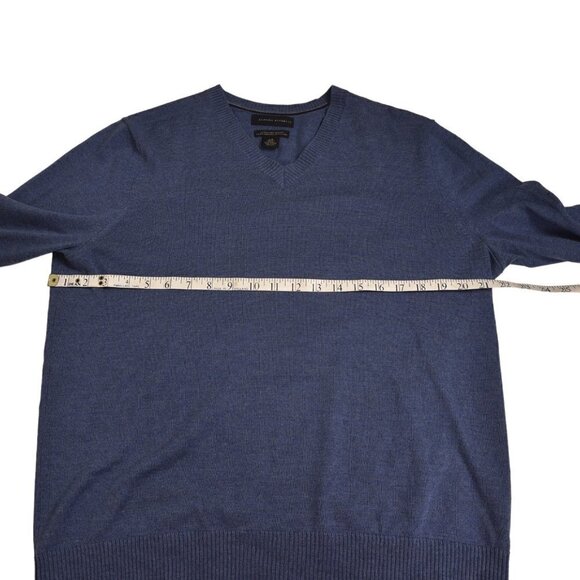 Banana Republic Extra Fine Merino Wool Blue V-Neck Size Large - Picture 7 of 8